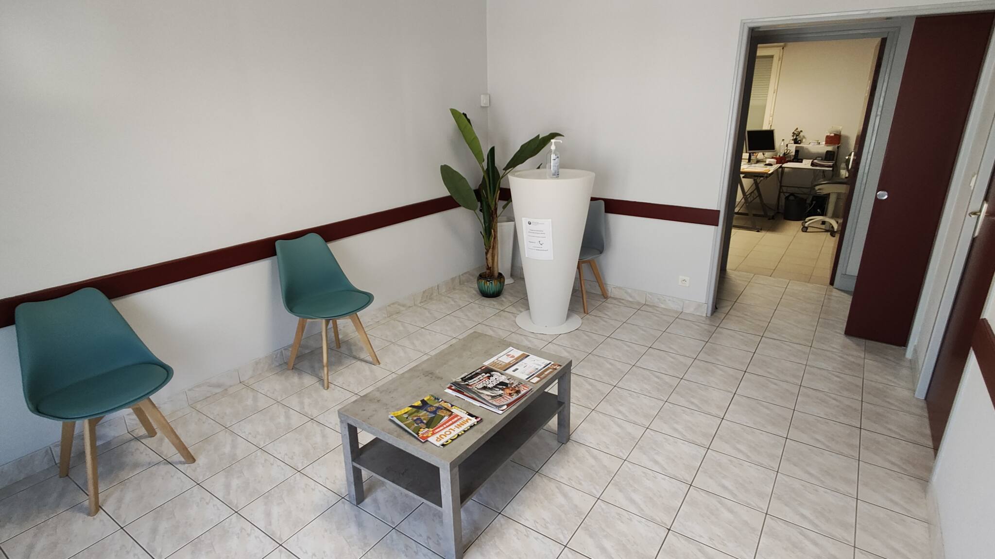 Vends cabinet en Dordogne – Le Lardin Saint Lazare