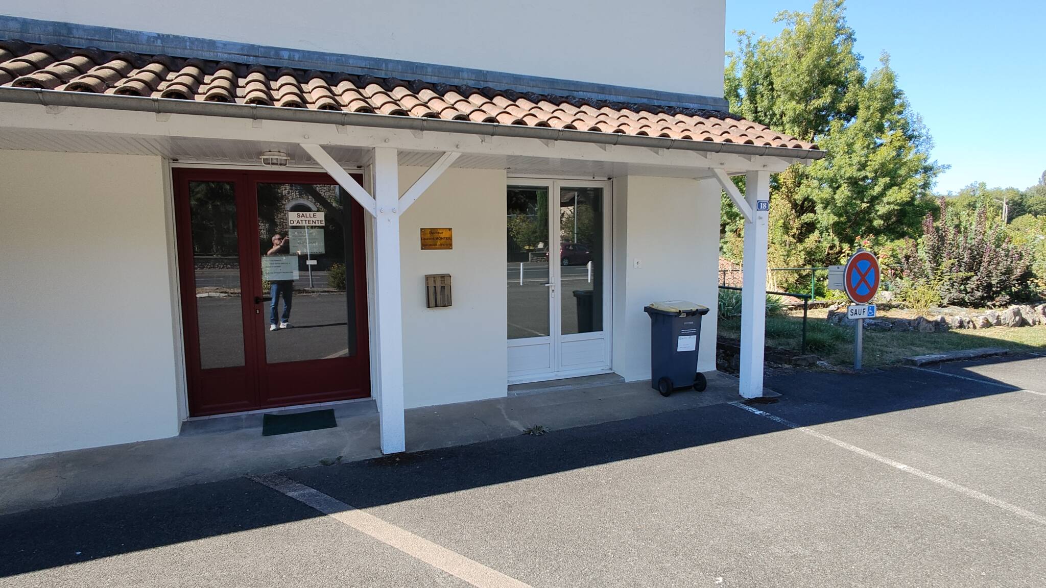 Vends cabinet en Dordogne – Le Lardin Saint Lazare
