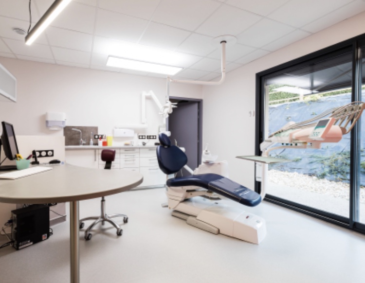 🔎 Recherche Chirurgien-Dentiste Remplaçant(e) – Congé Maternité